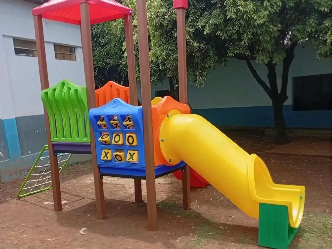 Playground de madeira plástica